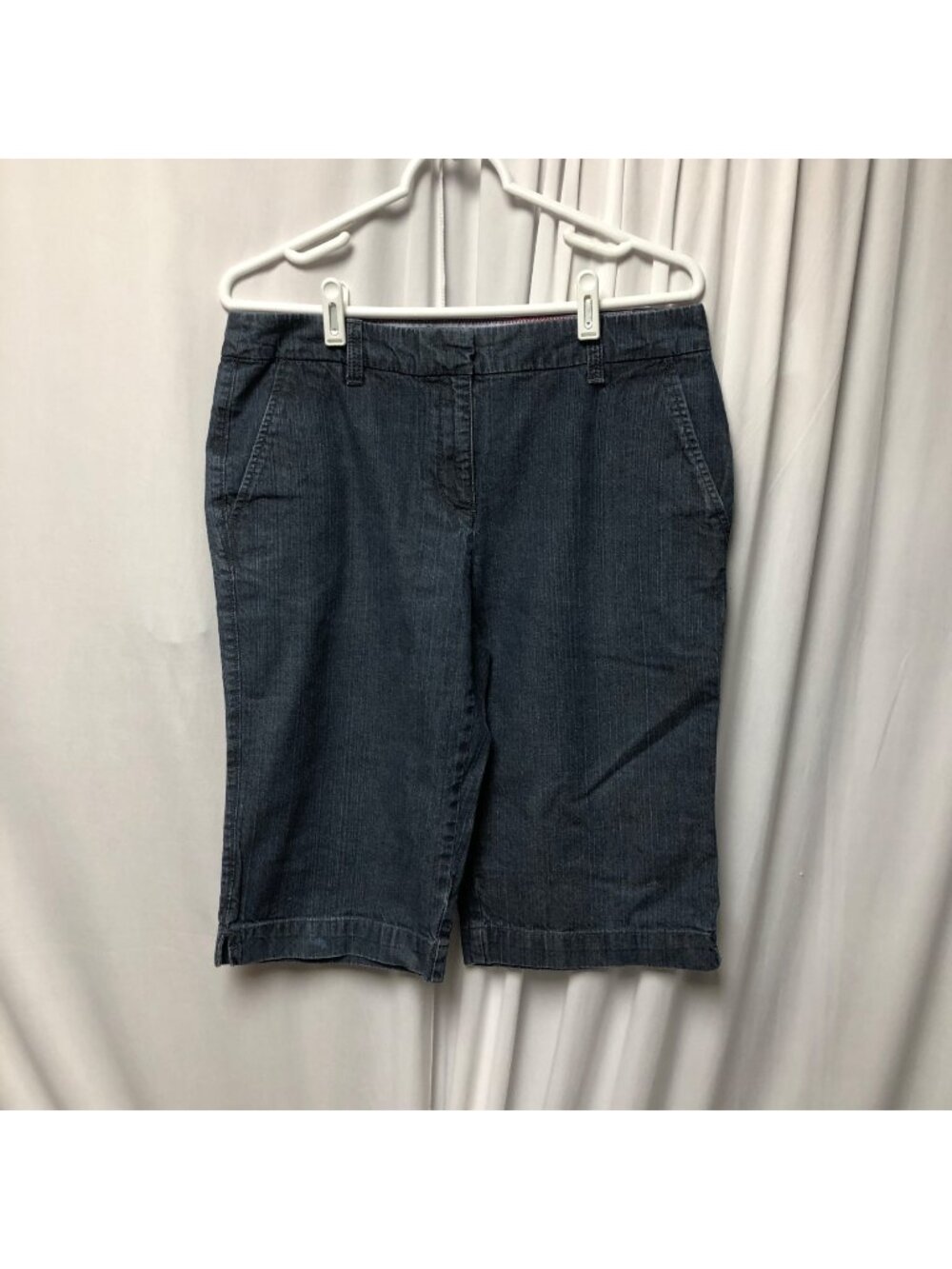 Izod Bermuda Cotton Shorts Womens Size 8 Blue Comfy Casual Wear Classic Fit